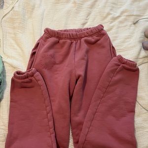 SETactive sweatpants.